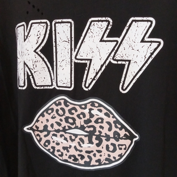Kiss black leopard lips distressed Graphic boutique Tee M - Picture 3 of 7